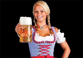 Crabtoberfest_Girl+Beer